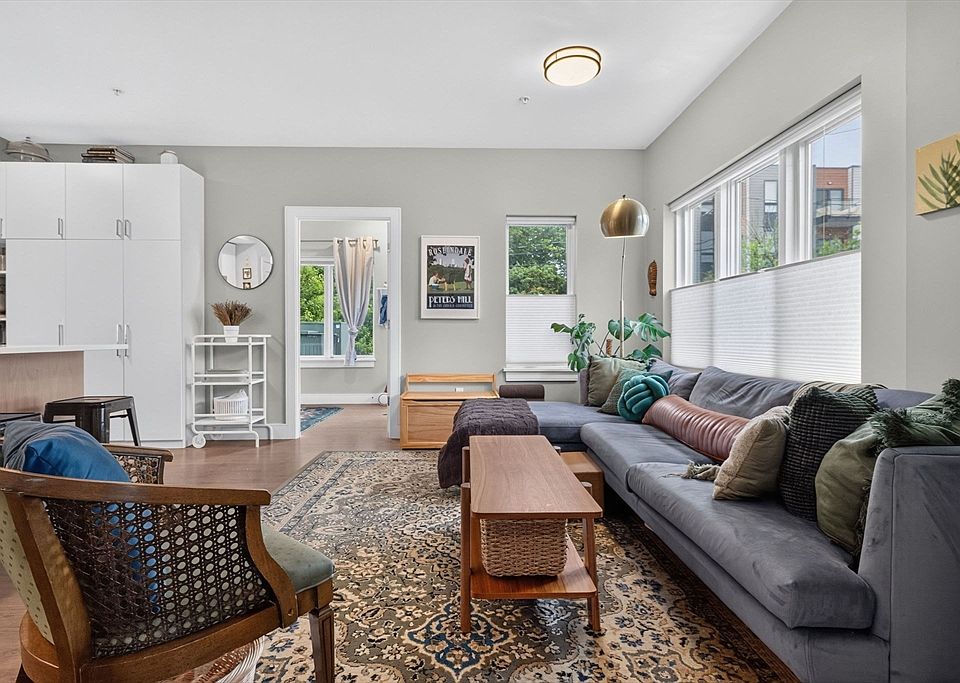 1st image of 10-12 Tafthill Park #1