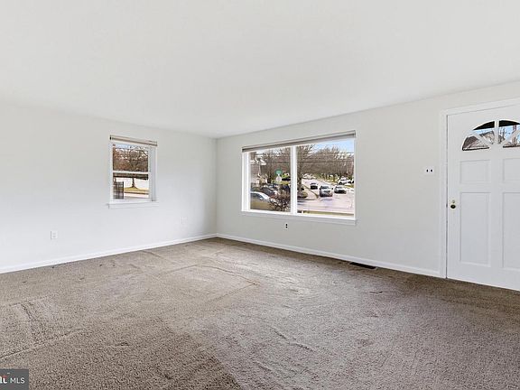 4th image of 310 W Church Rd
