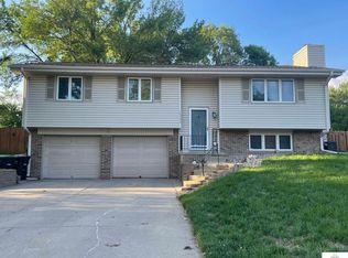 15236 Madison St, Omaha, NE 68137