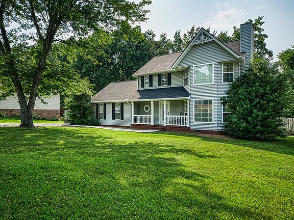 2nd image of 3224 Middleford Dr