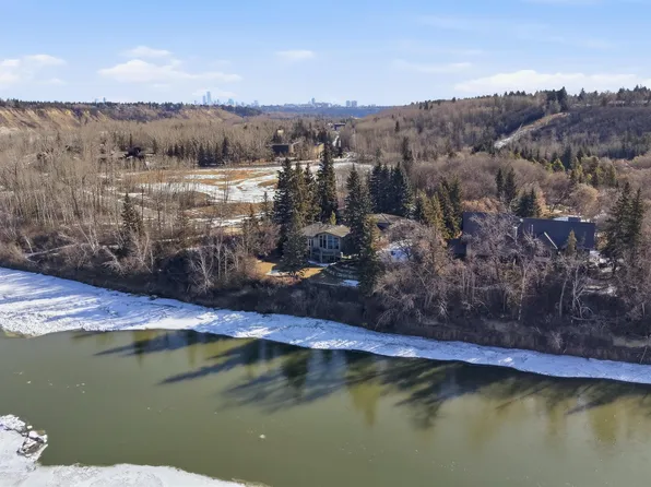 15625 Whitemud Rd NW, Edmonton, AB T6H 4N5