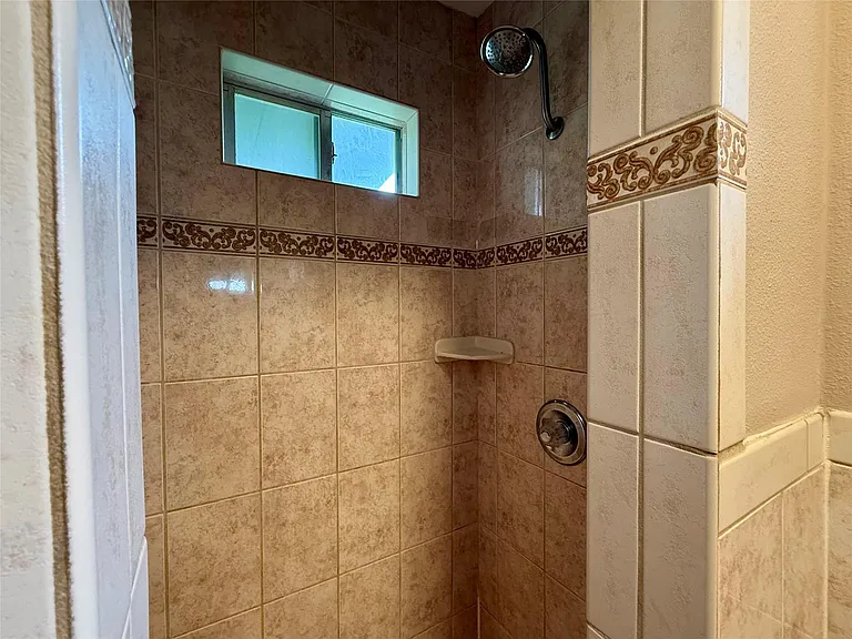 2519 Paul Quinn St — Photo 13