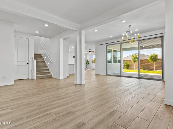 5274 S COBBLESTONE Street, Gilbert, AZ 85298