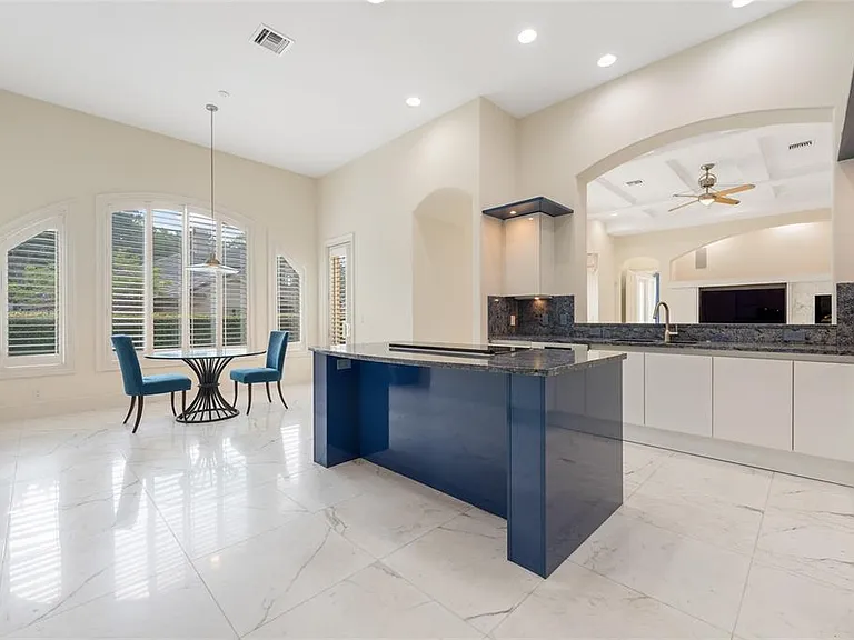 9701 Lake Isleworth Ct — Photo 8
