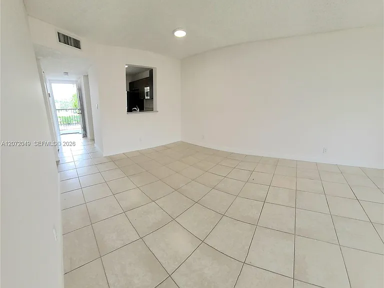 8620 N Sherman Cir #306 — Photo 8
