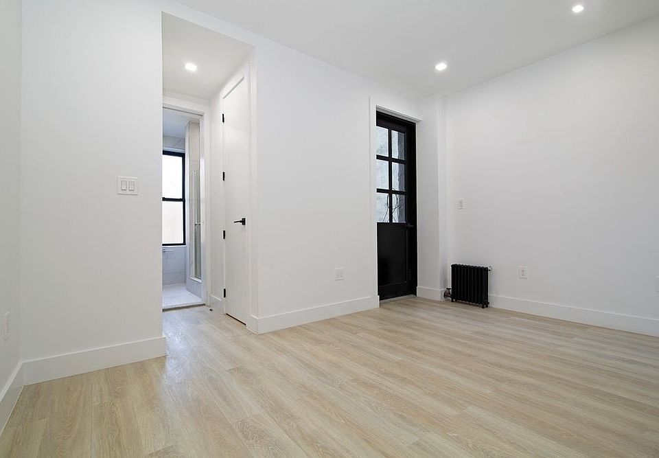 1st image of 586 Lincoln Pl APT 2