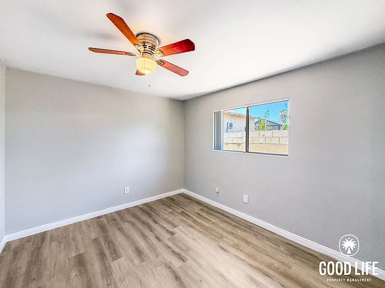 3BD/1BA Home in Lakeside with In-Unit Laundry & Built-In Closets — Photo 11