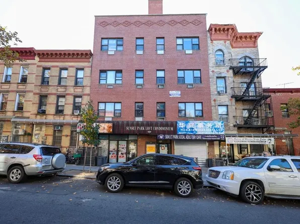 462 52nd St APT 3B, Brooklyn, NY 11220