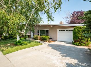 1115 Wedgewood Ave, Wenatchee, WA 98801