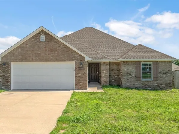 2009 Ridge St, Gentry, AR 72734