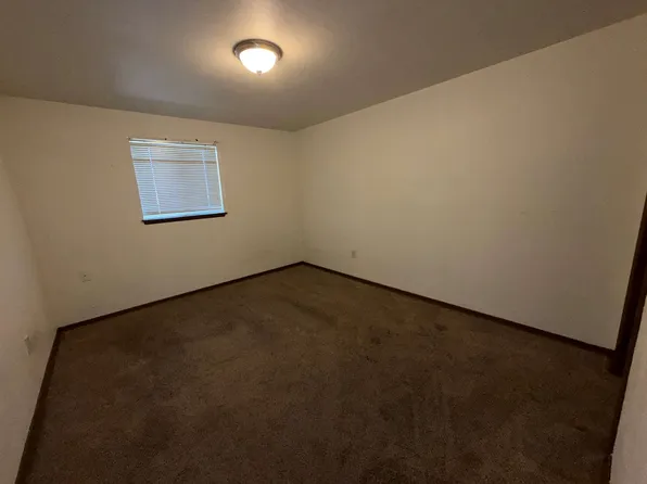 102 Peach St #A, Yakima, WA 98902