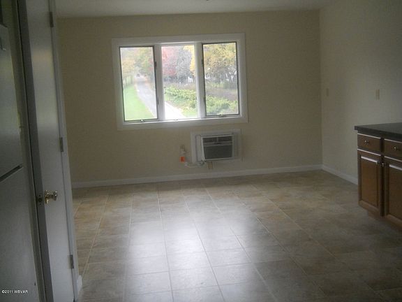 5th image of 531 Childs Dr S