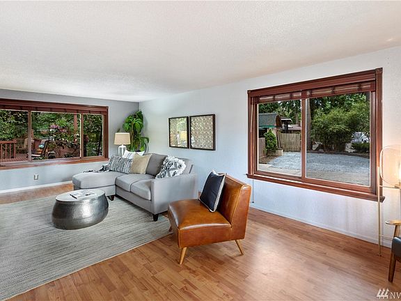 4th image of 4505 103rd Pl NE