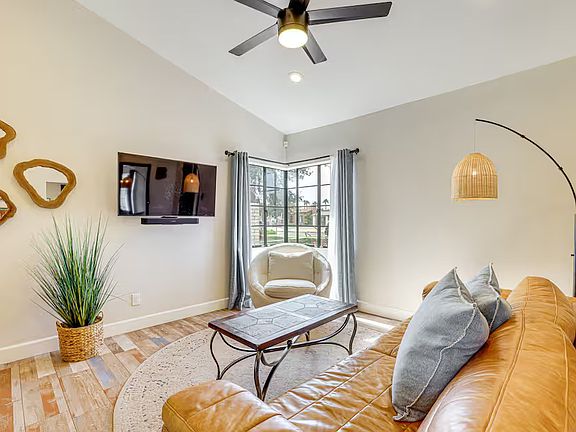 Living Room | Flat-Screen TV