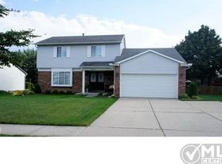 24461 Riverview Ln, Novi, MI