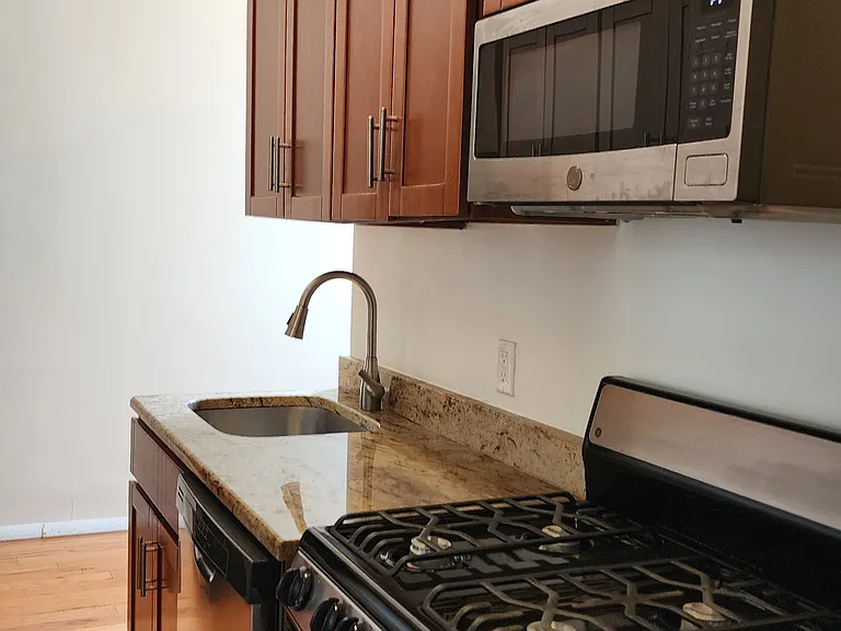 397 Flatbush Ave #4R — Photo 4
