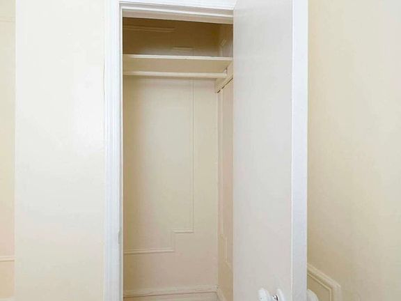 5th image of 865 Saint Johns Pl #2DB