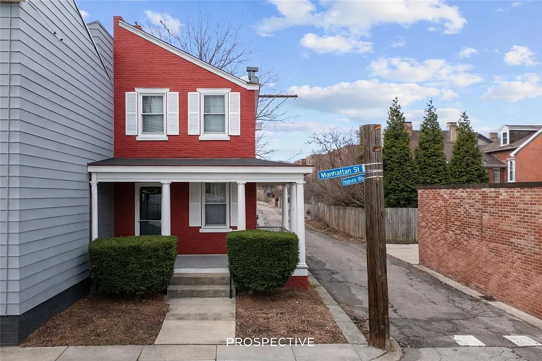 1515 Manhattan St photo 1