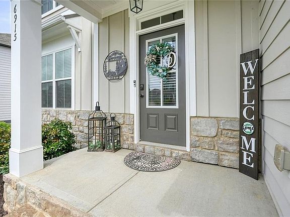 3rd image of 6915 Rambling Vale