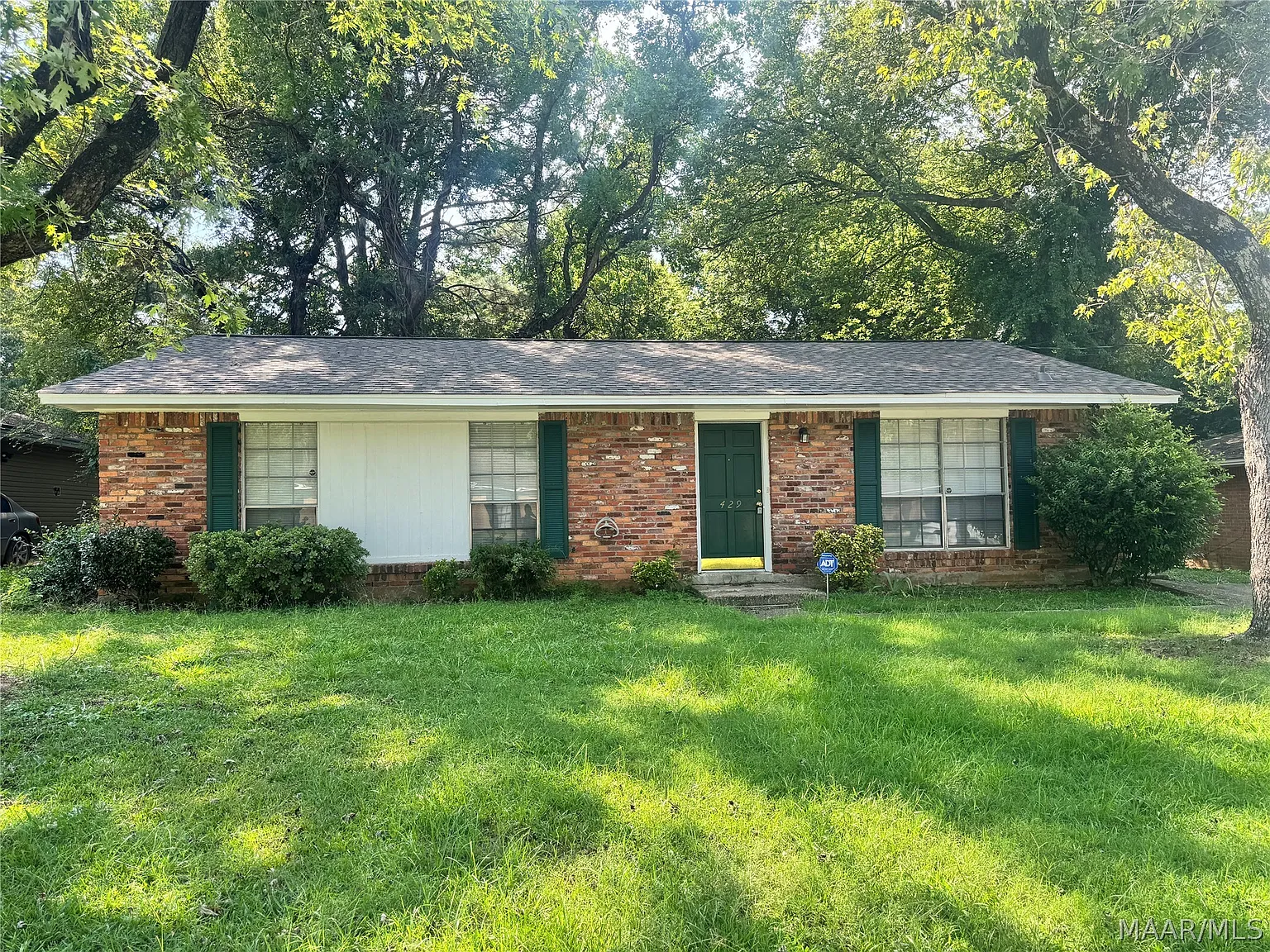 3 bed, 2.0 bath, 1232 sqft, $1,500 — Photo 1