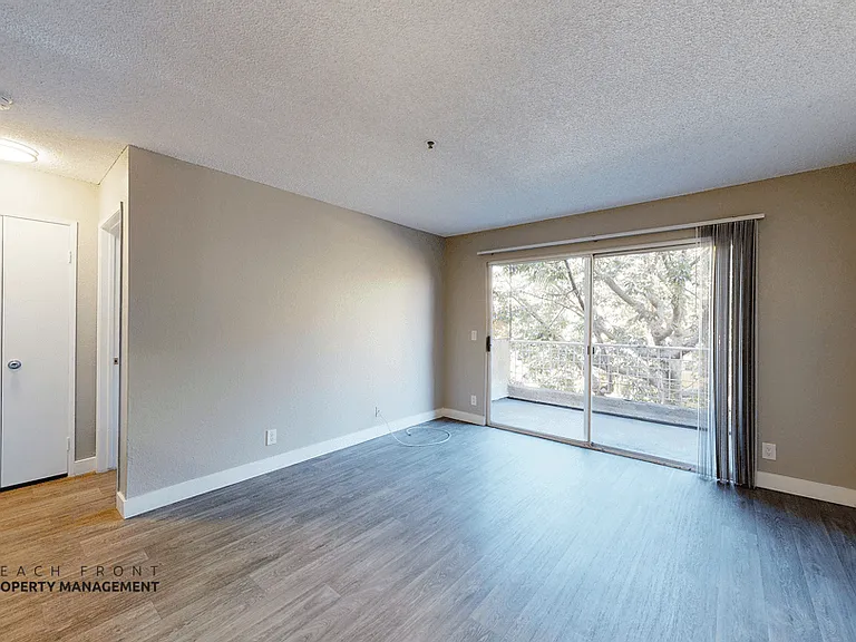 7950 Howe St. — Photo 28
