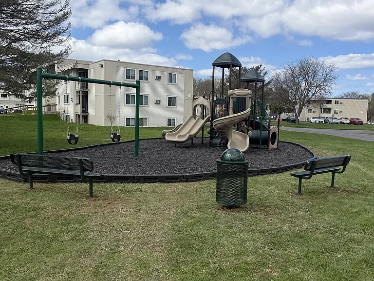 Cedarwood Crossings — Photo 36