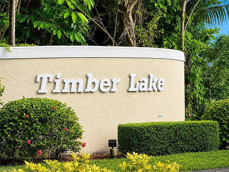 240 Timber Lake Cir #D201 — Photo 21