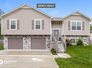 541 S Walnut St, Gardner, KS 66030