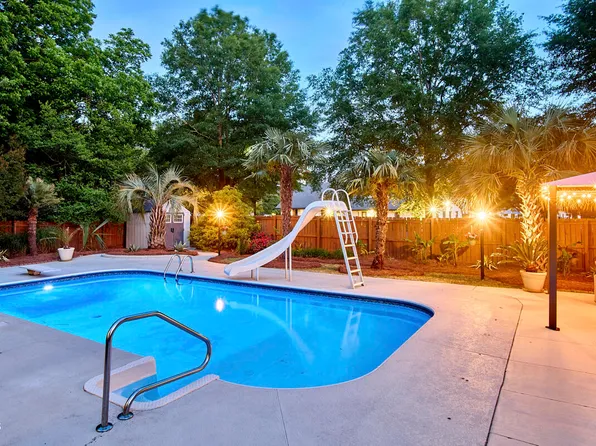 105 Weatherly Pl, Cary, NC 27518
