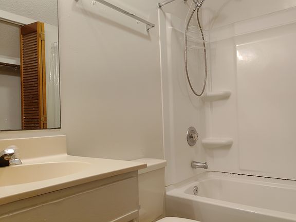 5th image of 500 Fairway Village Dr