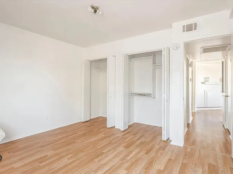 401 12th Ave SE #160 — Photo 5