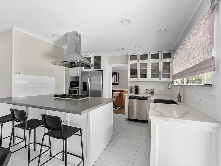 5422 Lincrest Ln — Photo 10