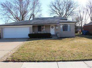 34850 Dryden Dr, Sterling Heights, MI