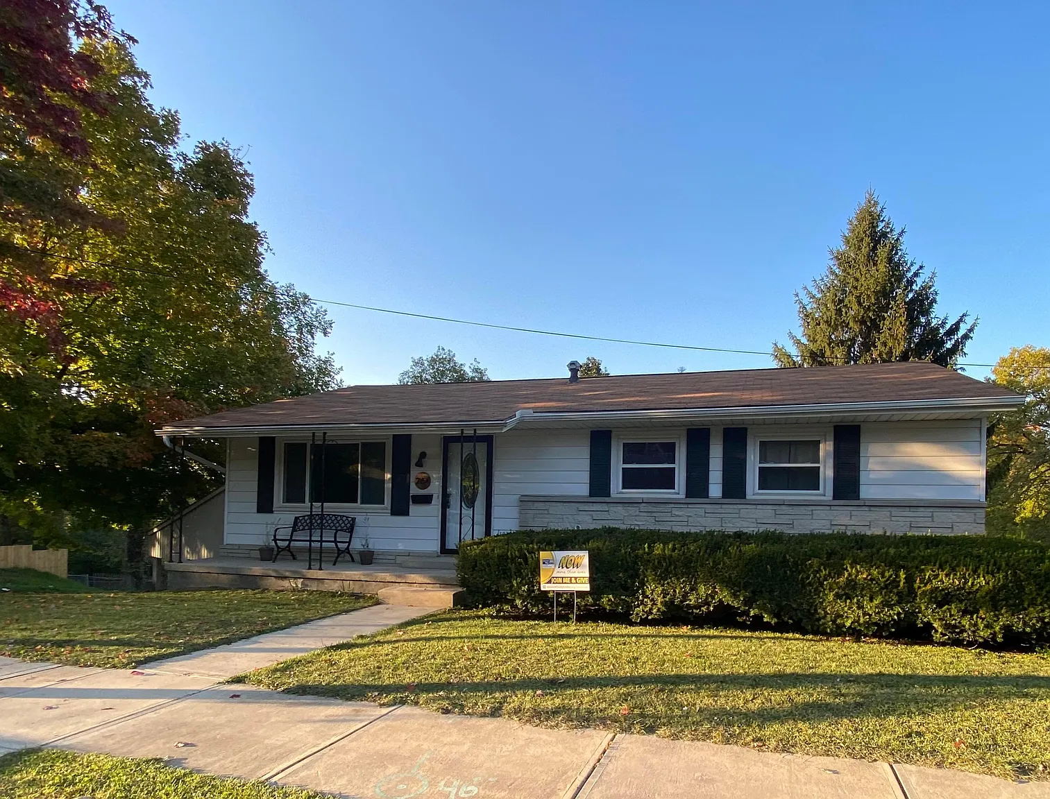 264 W William St photo 1