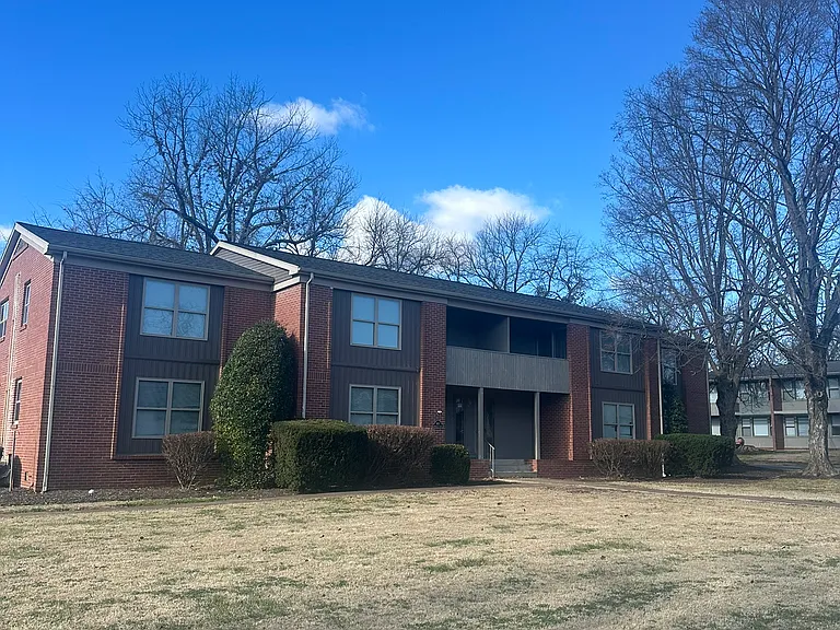 Thornton Court Apartments — Photo 10