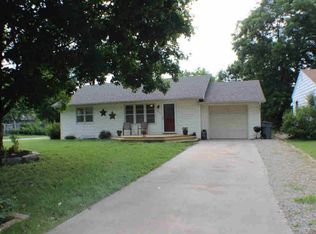 1037 Woodland St, Emporia, KS 66801