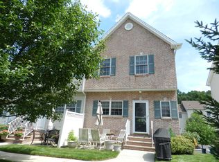 25 Riga Ct, Scotch Plains, NJ 07076