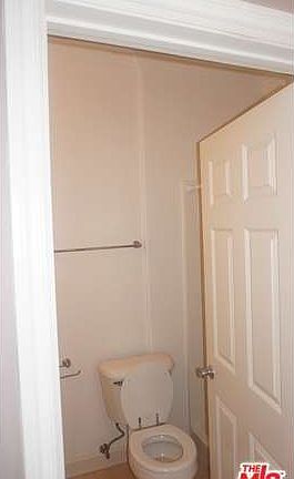 5th image of 300 N El Molino Ave Unit 212