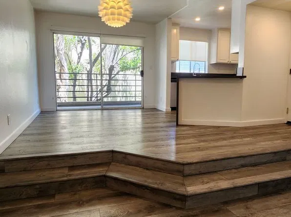 14625 Dickens St APT 105, Sherman Oaks, CA 91403