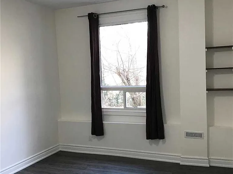 1449 Ithaca Ct — Photo 12