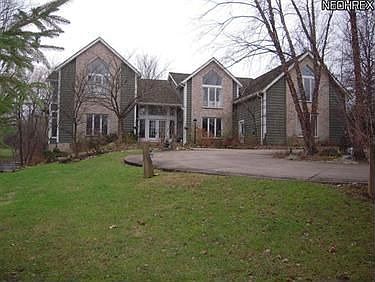1st image of 40 Stonewood Dr