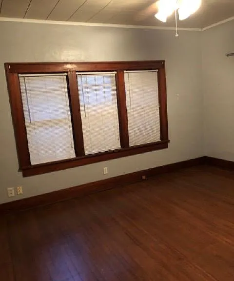 225 W Apache St — Photo 3