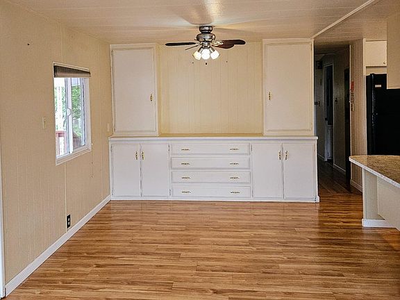 4th image of 503 Colonial Park Drive
