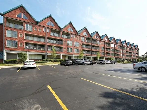 1111 Burlington Ave Unit 211, Lisle, IL 60532