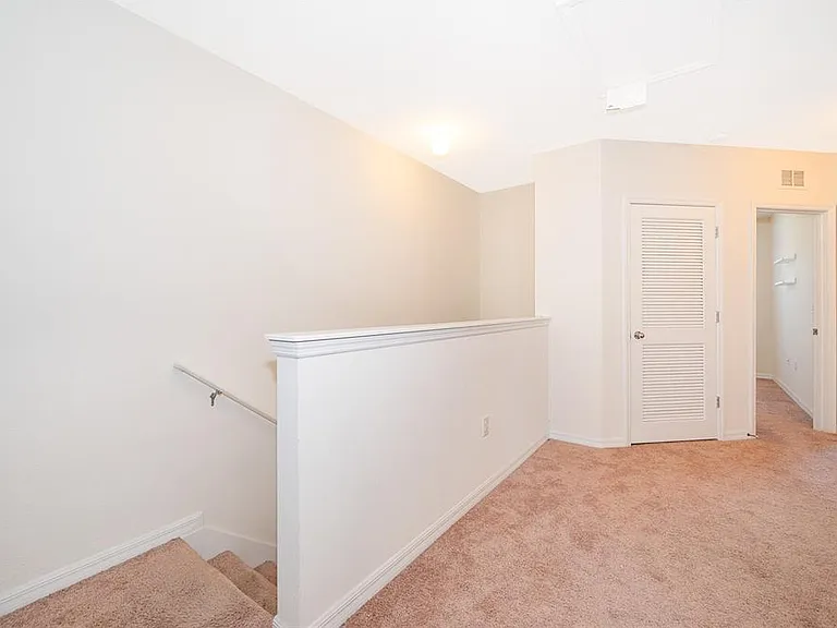 241 Arbor Lakes Dr — Photo 16