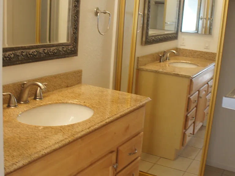 1070 Grape St — Photo 13