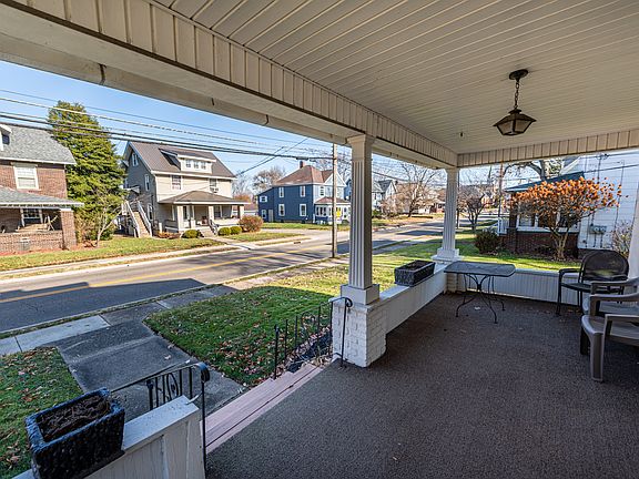 2nd image of 344 W Maple St