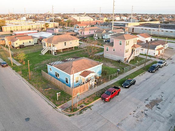 4th image of 604 42nd St