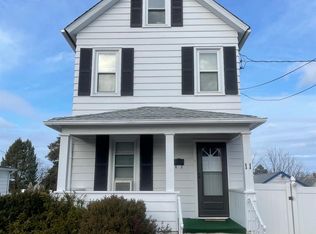 11 Idlewild Ave, Sayreville, NJ 08872