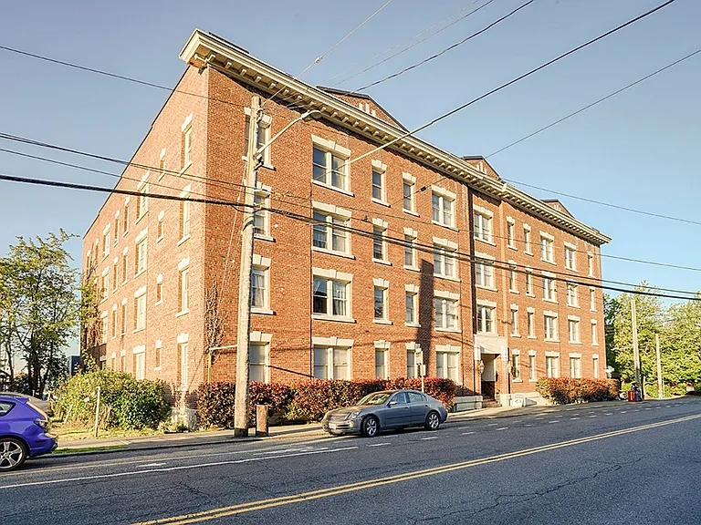 Chander Hall — Photo 1